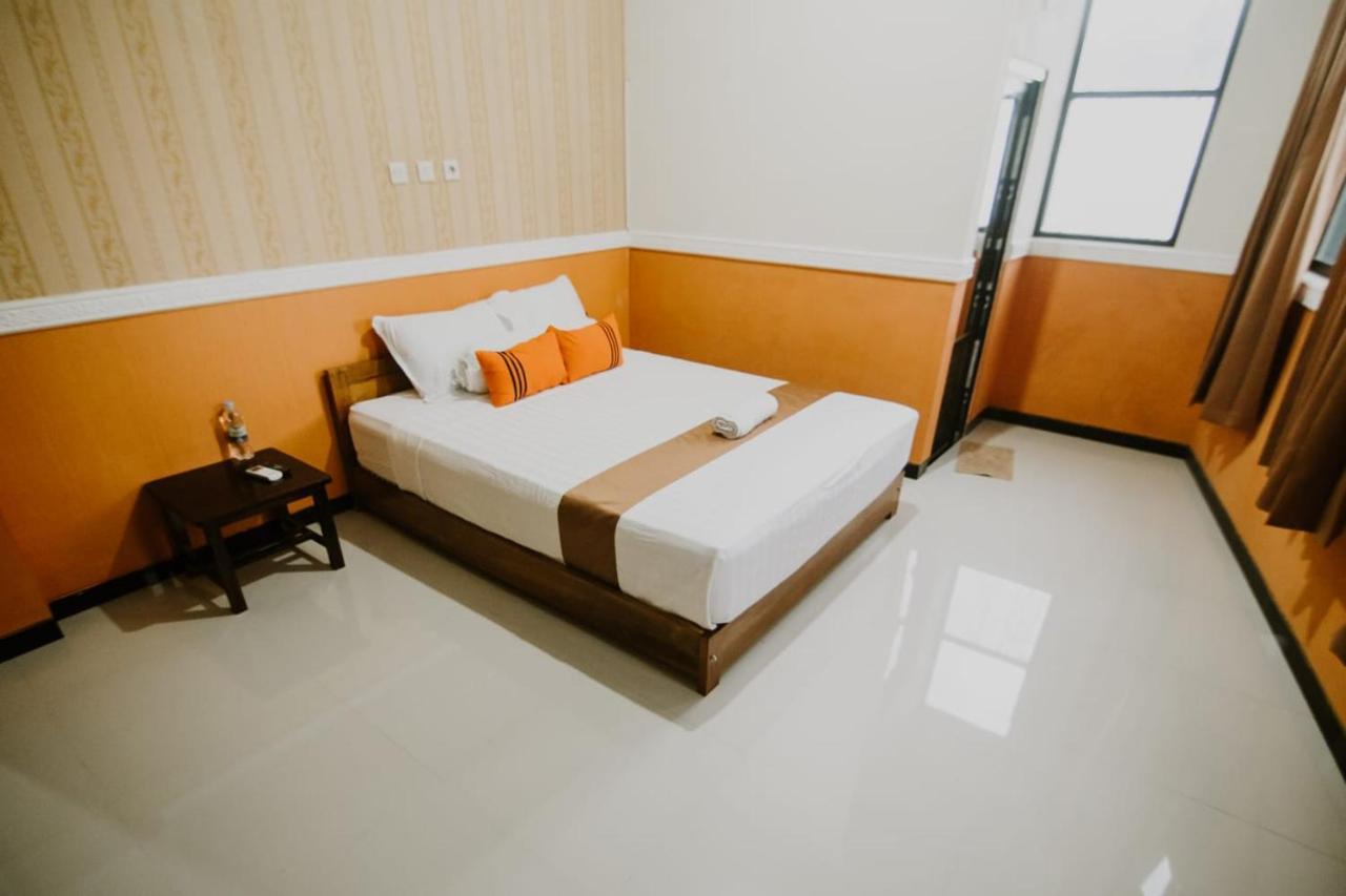 Grand Valonia Hotel Jembel Kültér fotó