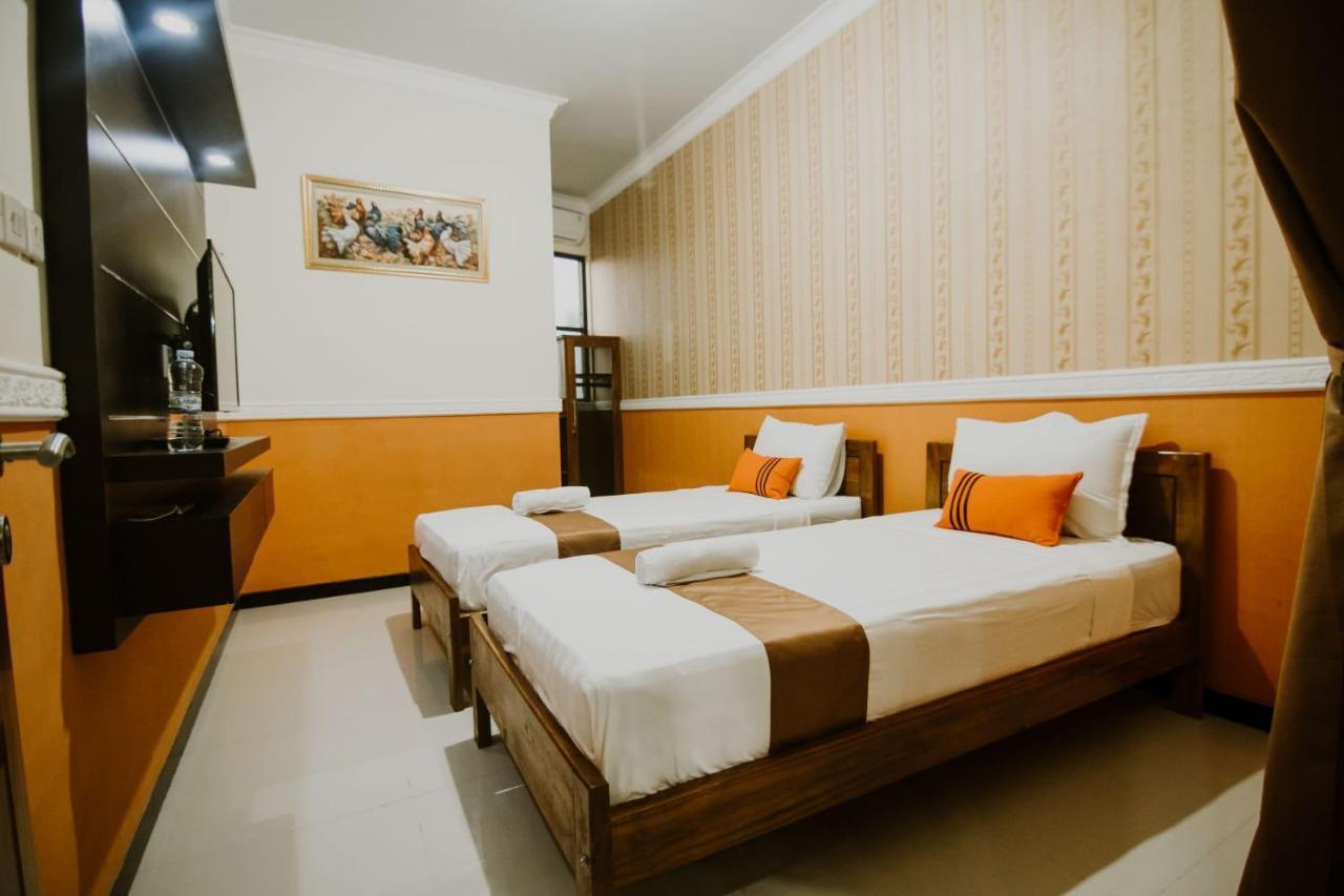 Grand Valonia Hotel Jembel Kültér fotó