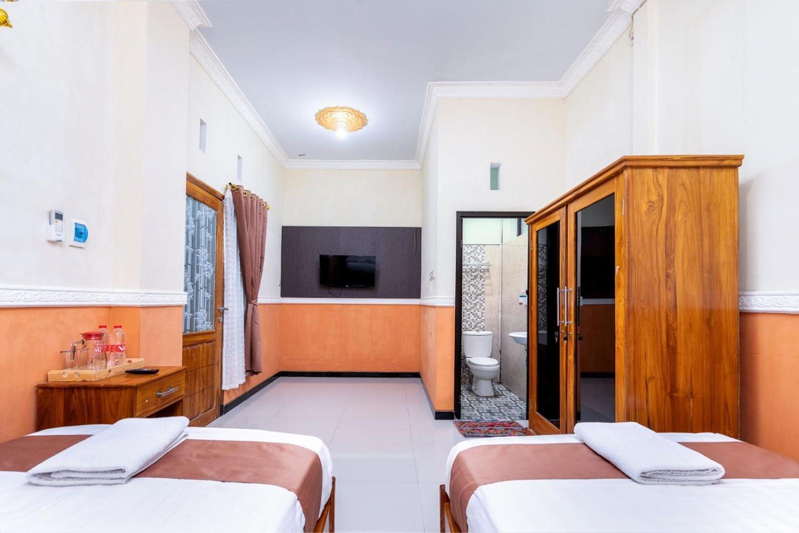 Grand Valonia Hotel Jembel Kültér fotó